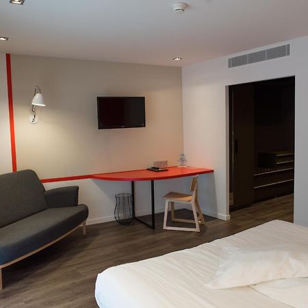 Logis Domaine Du Moulin Cavier Hotel Avrillé Kültér fotó