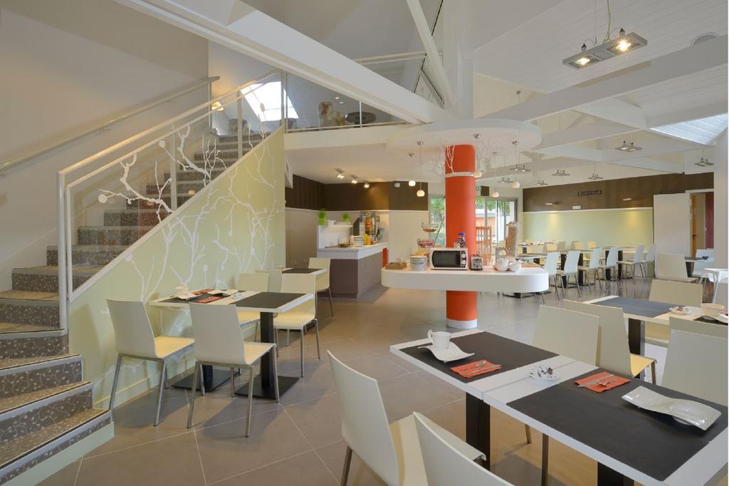 Logis Domaine Du Moulin Cavier Hotel Avrillé Kültér fotó