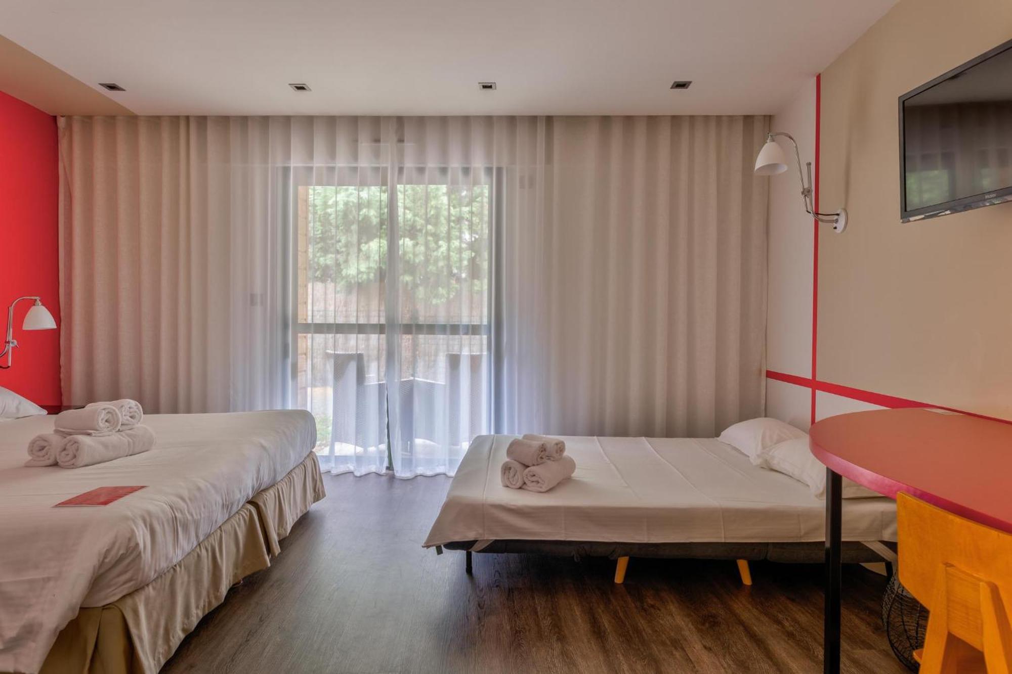 Logis Domaine Du Moulin Cavier Hotel Avrillé Kültér fotó