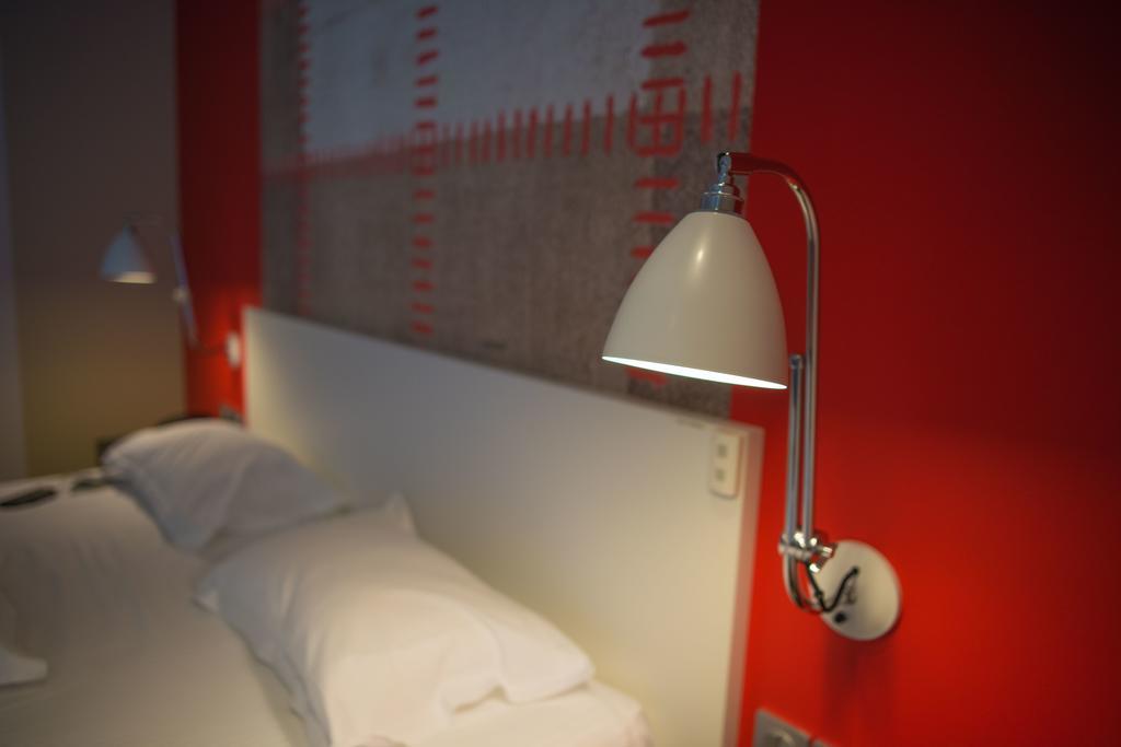 Logis Domaine Du Moulin Cavier Hotel Avrillé Kültér fotó